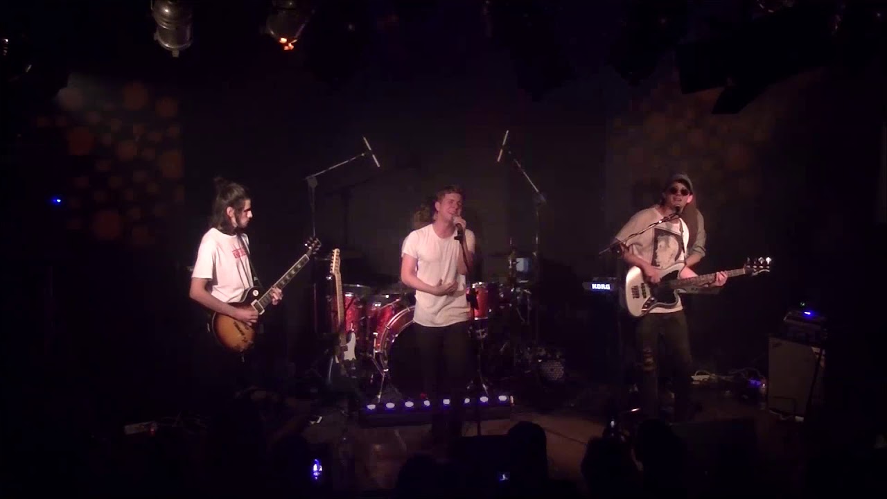 Zona Perdida - Siempre Es Asi (En vivo Tertulia Bar)