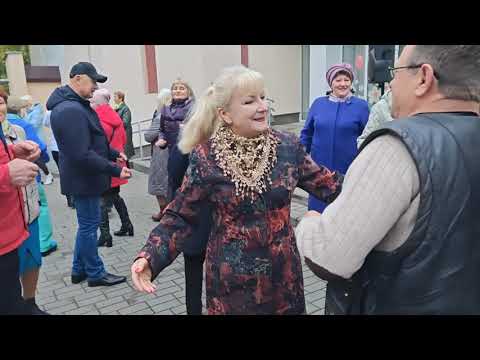 22.10.23Г...Тополя....Банд Одесса... Звучит На Танцполе В Гомельском Парке...