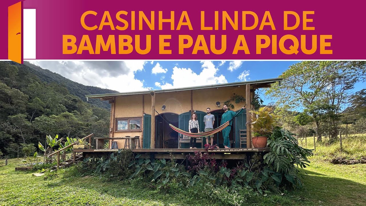Casa Ecológica feita com bambu e terra
