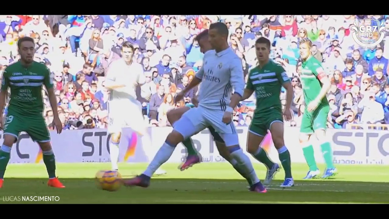 Cristiano Ronaldo ● Complete Attacker 2017