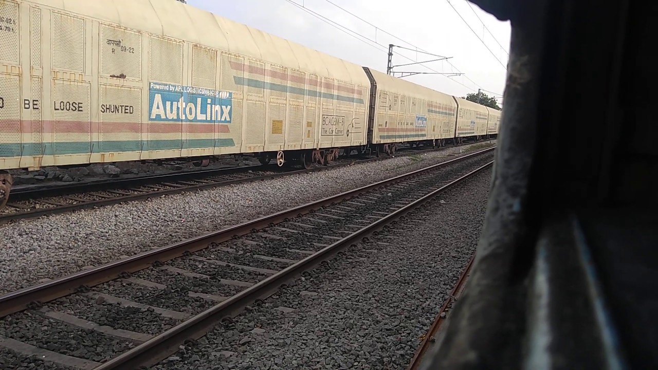 Beautiful autolinx train and WDP4D KJM train