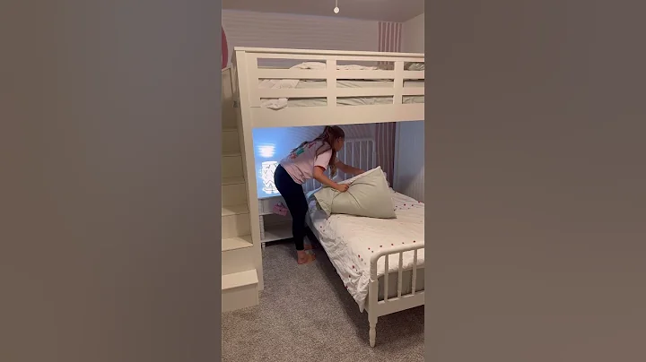 SHARED ROOM MAKEOVER 🎀✨🧸 thumbnail