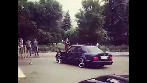Mercedes E500 W124 Волчок