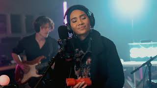 Sessions: Yuna - Castaway