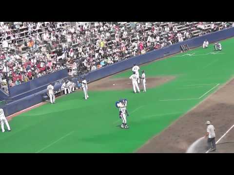 ２軍に落ちたドアラのバク転占い　2011年7月3日 中日広島戦