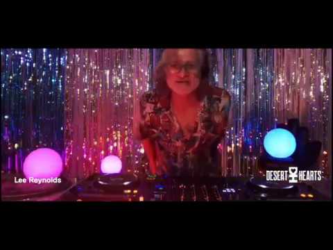 在 YouTube 上观看 Lee Reynolds -  Spaceship