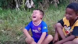 Story wa anak kecil ketawa ngakak