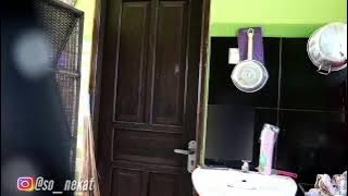 Ngintip Kakak Ipar Mandi Ketahuan