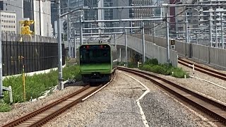 JRE235系山手線トウ45編成　高輪ゲートウェイ駅発車シーン