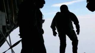 Reconnaissance parachute operations