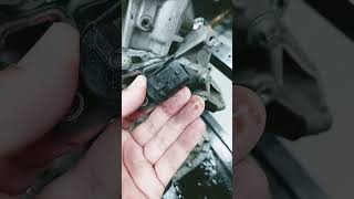 Hall sensor on camshaft in M273 #mercedesbenz #Pong_JK Hall sensor on camshaft in M273 #mercedesbenz #Pong_JK
