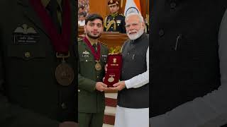 paramveer chakra lete huye #parliyament
