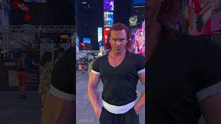 Yujiro walks through Times Square 👹 #yujirohanma