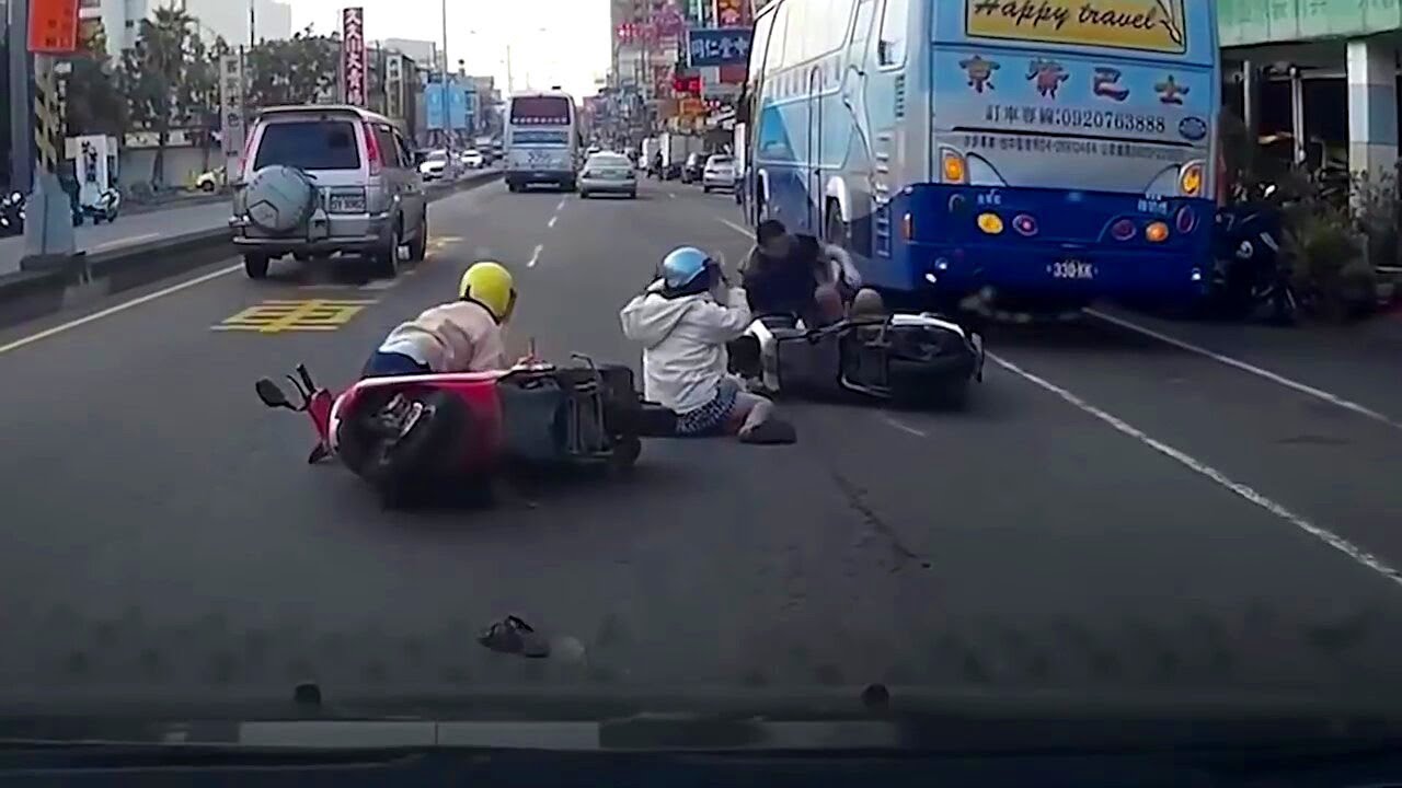 Best Car Crash DashCam Compilation Russia // USA // Europe