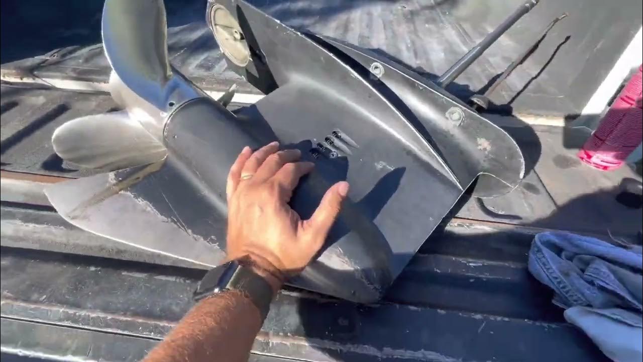 88 Johnson spl lower unit leak part 1 disassembly YouTube