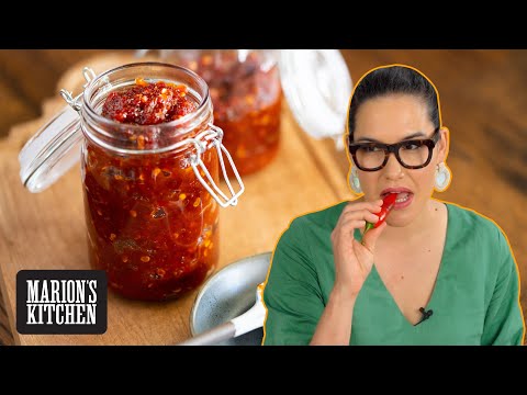 How To Make Homemade Thai Sweet Chilli Sauce - Marion's Kitchen. 