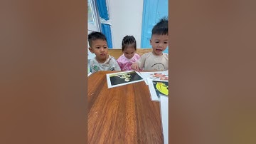Tiếng Anh Giao Tiếp Phan Thiết: James, Cami and Bo practice talking about Halloween