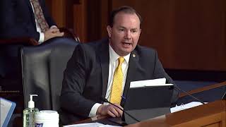 Sen. Lee tells FBI Director Christopher Wray, 