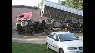 Piscina Municipal de Dorneda,  accidente construyendo la piscina | Oleiros, La Coruña