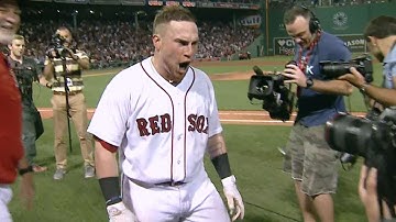 CLE@BOS: Vazquez slams a three-run walk-off homer