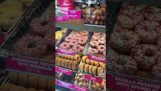 The first Dunkin’ donut open in 1950 #fypage #food #foodie