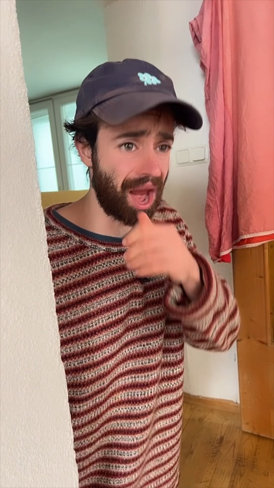 Glückskekse im Dorf🥠 #comedy #lustig #südtirol #dorfkind - YouTube
