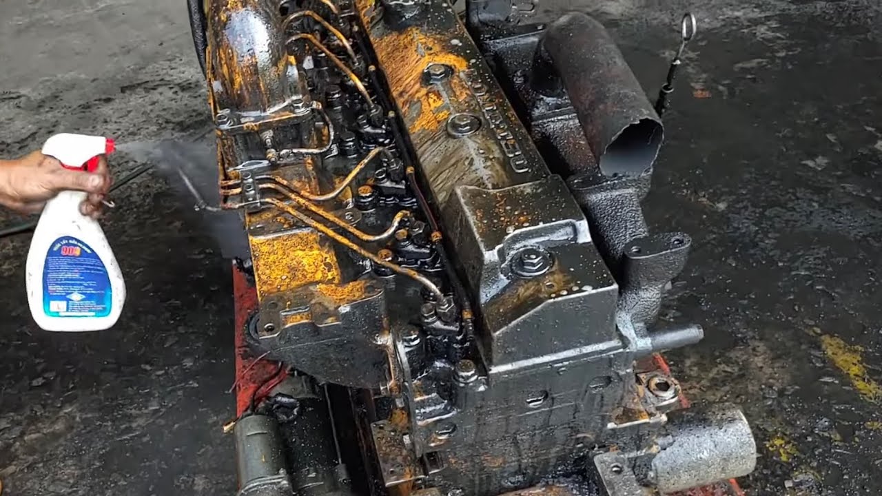 Tôi đã sửa chửa động cơ Komatsu 6D95 hoạt động nhiều năm bị xuống cấp
