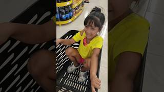 Market Arabasının İçinden Umay Çıktı