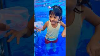 Mumpung Masih Libur Ila Renang Dulu.