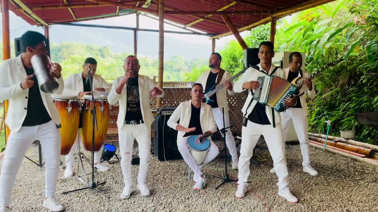 Dos mujeres-Vakano vallenato armenia QUINDIO