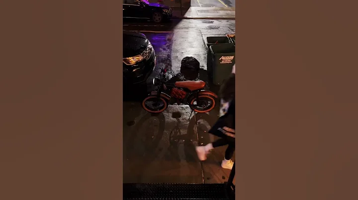 Ouxi V8 #citysounds “so cute” she was talking about the bike 😉