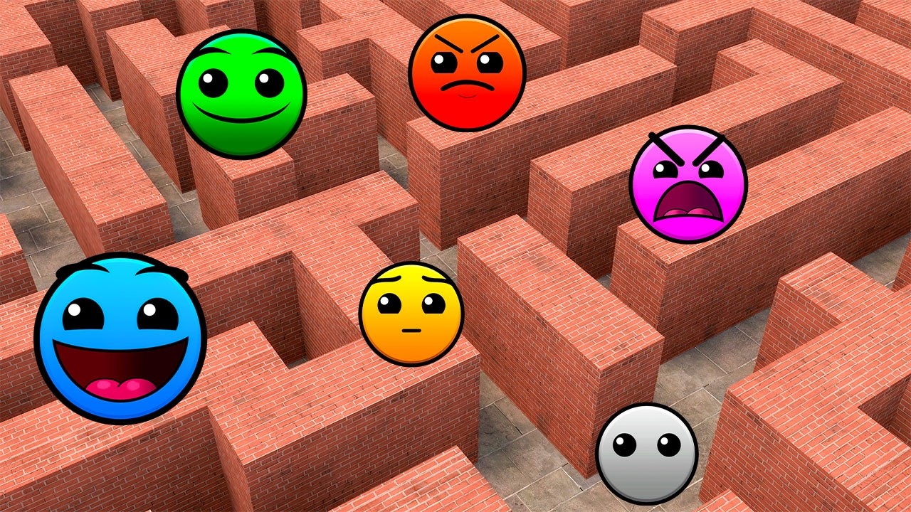 I FOUND ALL LOBOTOMY DASH FAMILY IN MAZE In Garry's Mod!