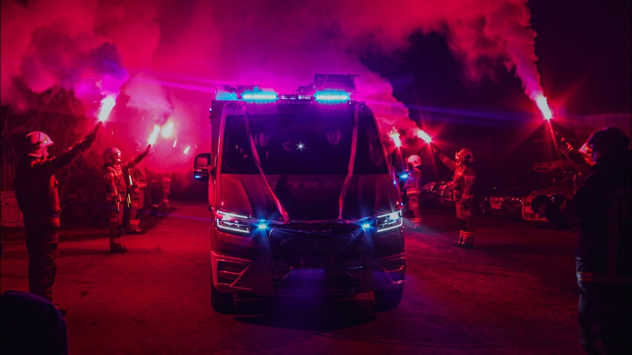 Przyjazd oraz powitanie nowego lekkiego samochodu ratowniczo-gaśniczego dla OSP Osiek 