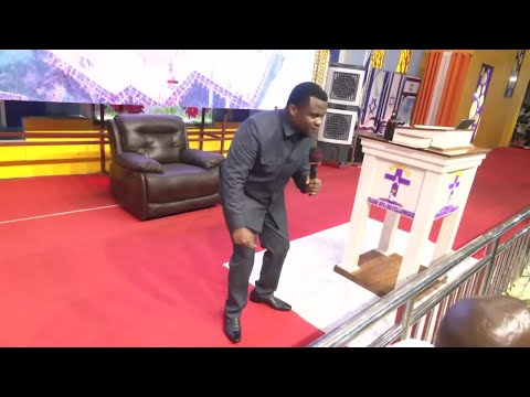 KUHANI MUSA AKICHEZA SEBENE LA KURUKA KAMA TAI