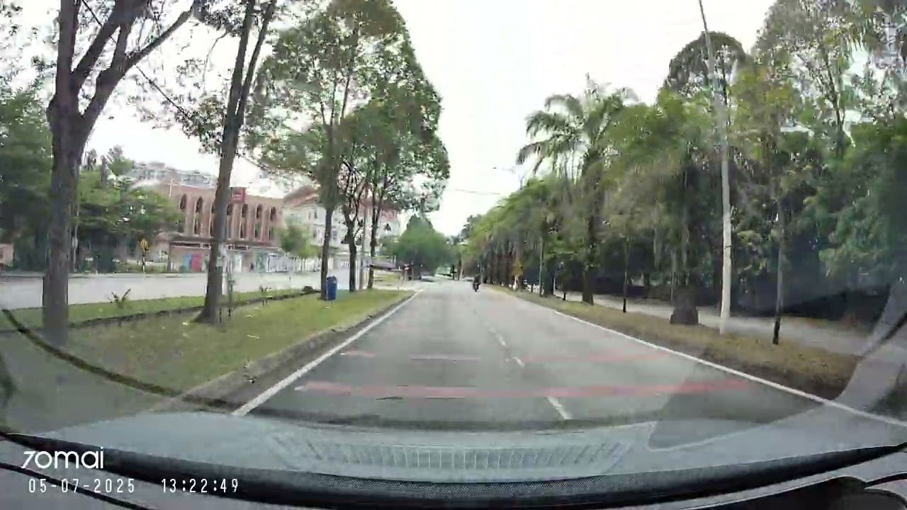 Failed to stop at red traffic light Kota Kemuning 2025-07-05