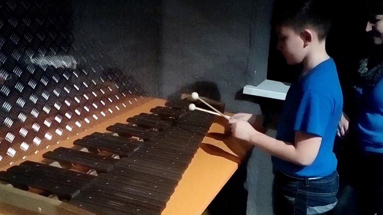 Мелафон - YouTube