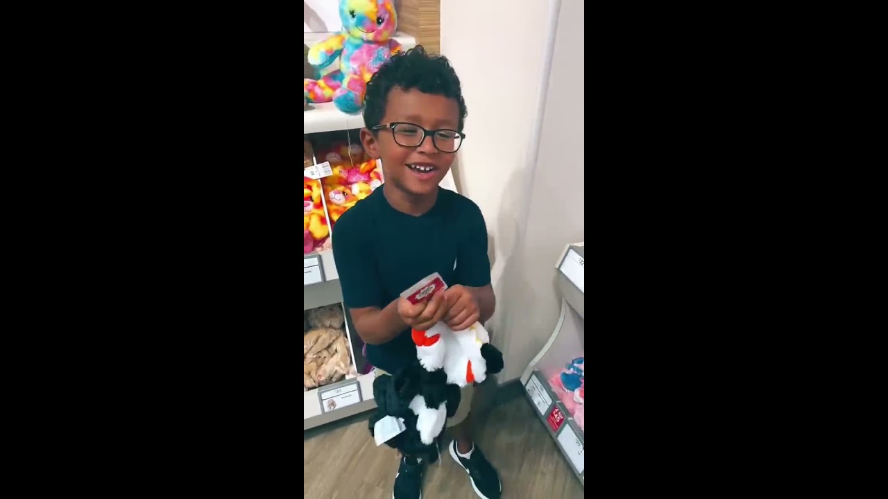 These Two Had So Much Fun Picking Out Their Build A Bear Scarlettgray Shorts Buildabear