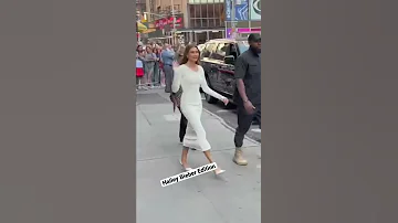 Making The Sidewalk Her Catwalk Hailey Bieber In NYC To Promote Skincare Line Model Haileybieber 
