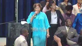 Evang. Dorinda Clark-Cole Praise Break @ ME Convention Revival Fires Service 2010!