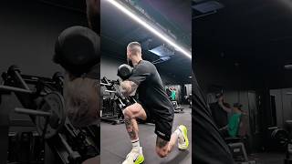 Kettlebell split squat torso rotation exercise 💪🏼