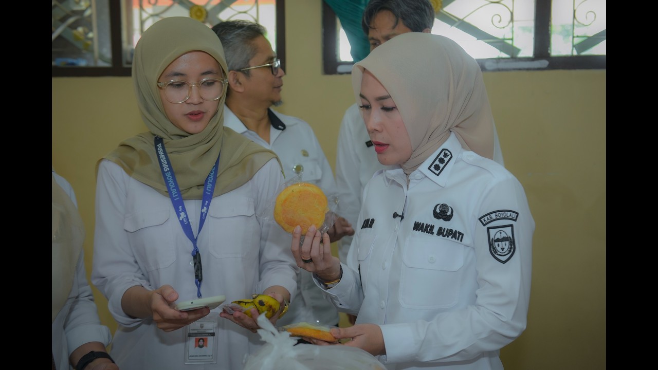 PASTIKAN MBG SESUAI STANDAR, WABUP LAKUKAN MONITORING DI BEBERAPA SEKOLAH