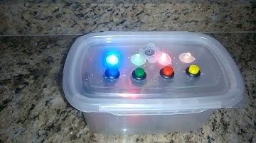 Jogo Genius (Simon) feito com Arduino Uno.