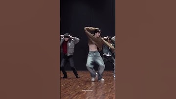 niki always proving the 4th gen dance prodigy. #enhypen #enhypenupdates #nishimurariki #ni_ki