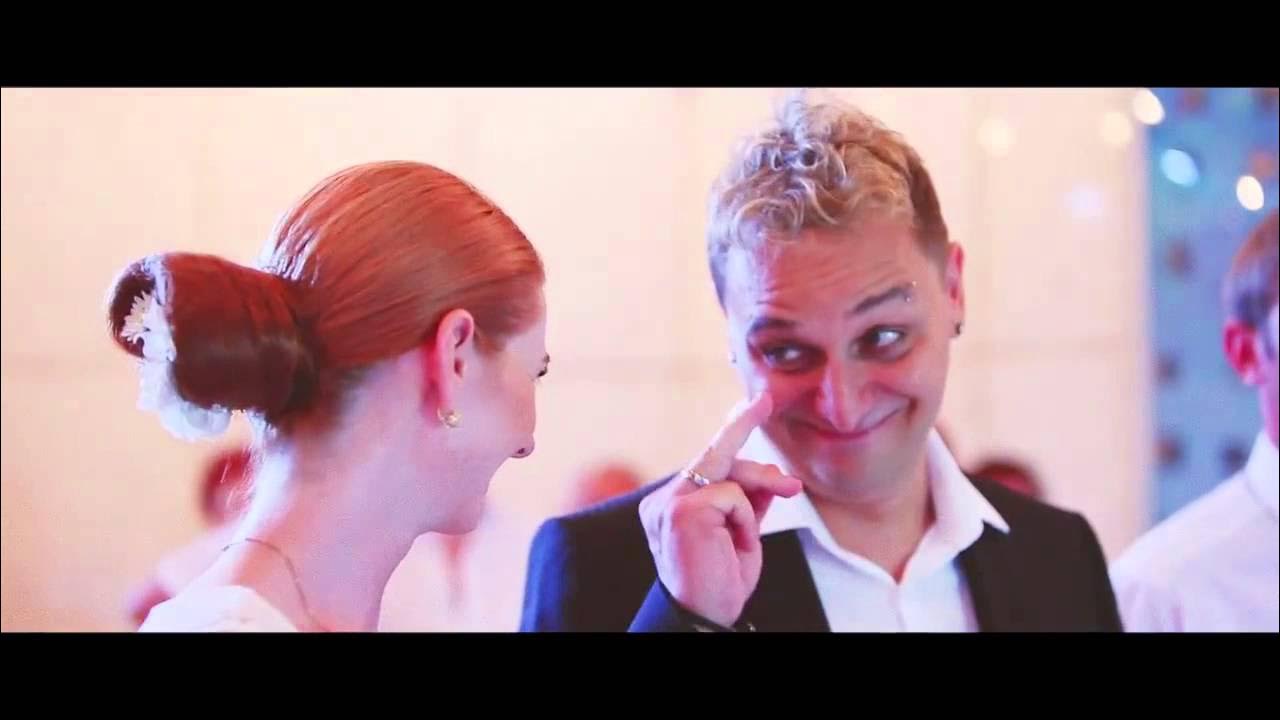 Әйелдерге арналған дәретханадағы жасырын камера Елена Ваенганың эротикалық фотосуреттері