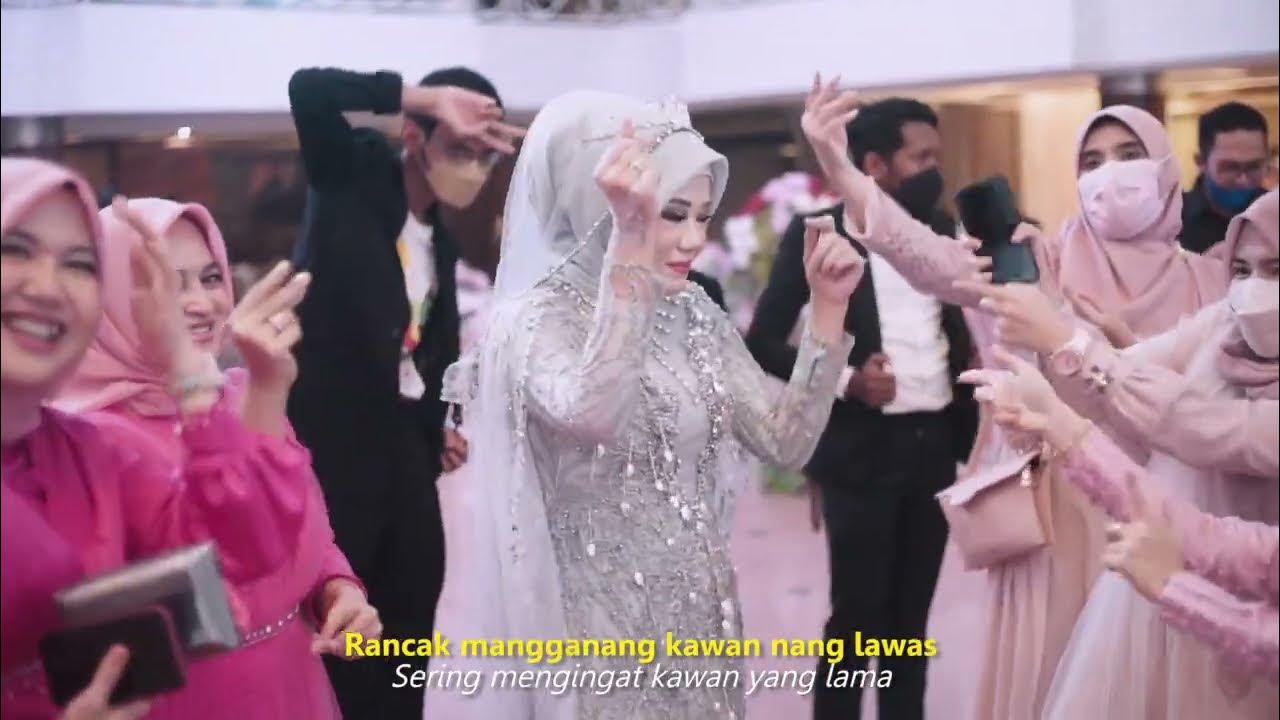 Di Pangantenan (Cipt: Khairiadi Asa), Vokal: M Hadzir, Arr Musik: Hendra Cipta Di Pangantenan (Cipt: Khairiadi Asa), Vokal: M Hadzir, Arr Musik: Hendra Cipta