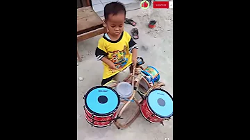 baby drummer