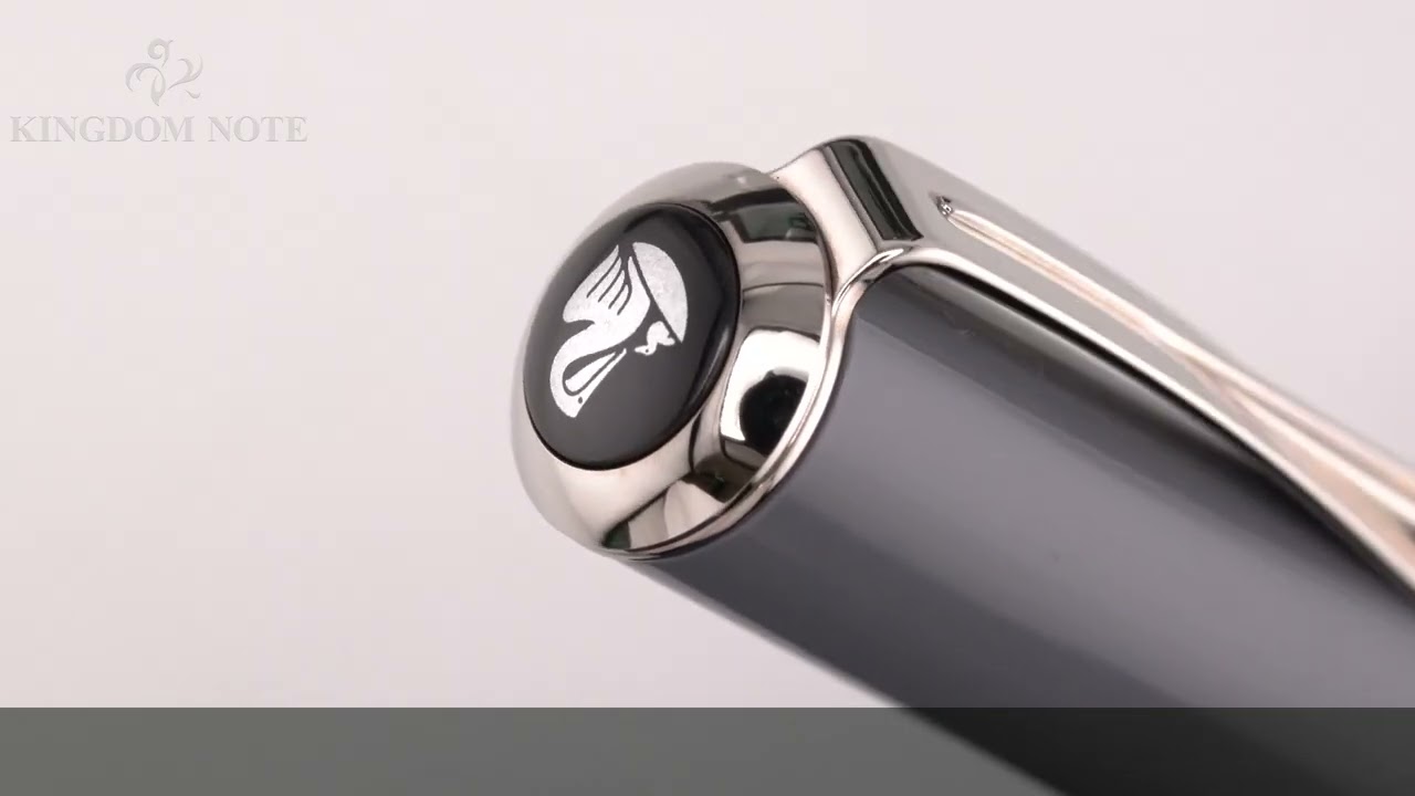 Pelikan ローラーボール 自然の美観シリーズ R640 エベレスト - YouTube