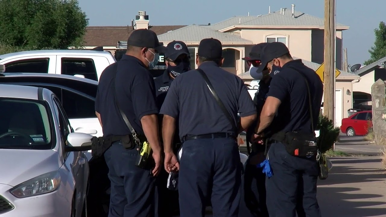 SWAT standoff in far east El Paso - YouTube
