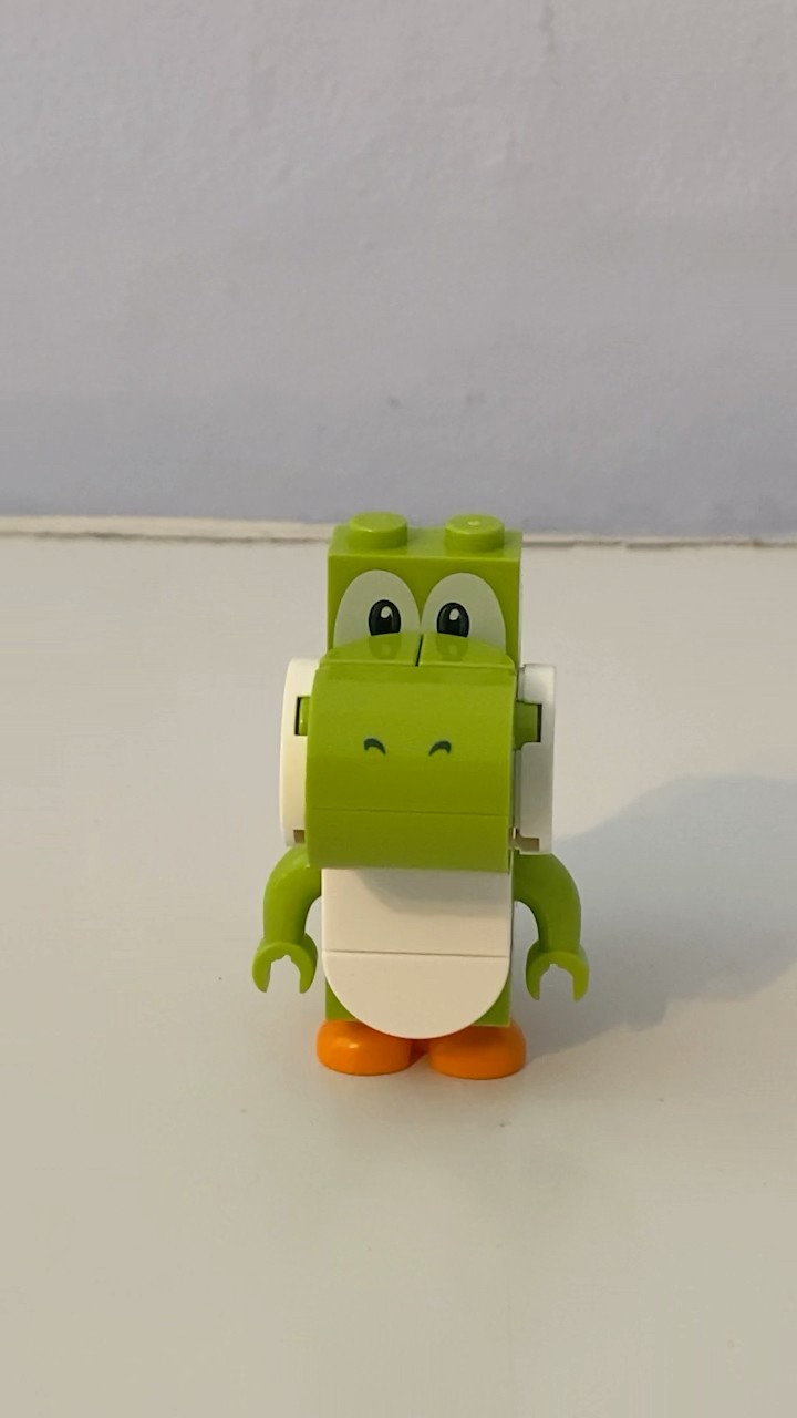 Lego Super Mario Yoshi the Dinosaur Buildable Figure