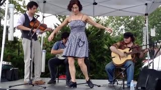 Flop-eared Mule - Miss Moonshine Buckdancing w/ Mickey Nelligan (fiddle) American folk dance chords